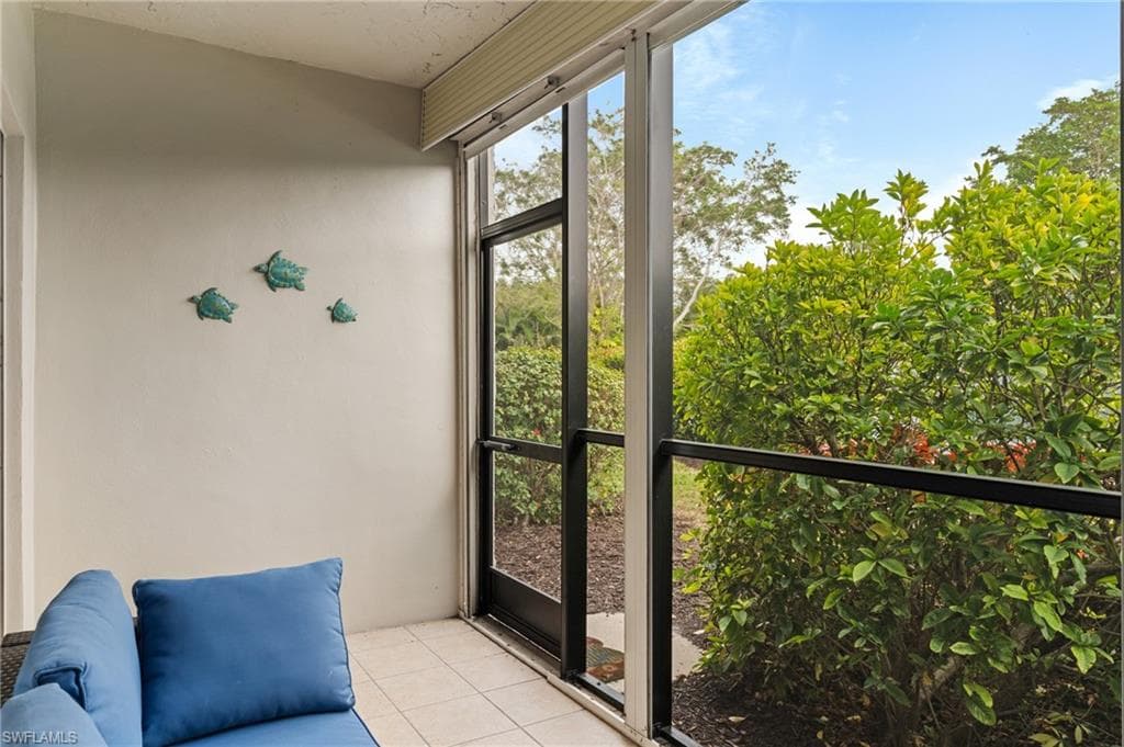788 Park Shore Dr H14, Naples, FL 34103-12