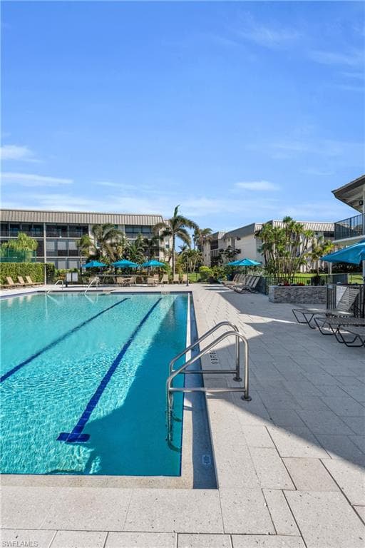 788 Park Shore Dr H14, Naples, FL 34103-16