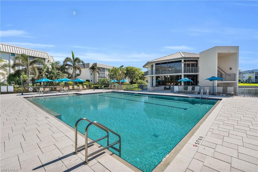 788 Park Shore Dr H14, Naples, FL 34103-22