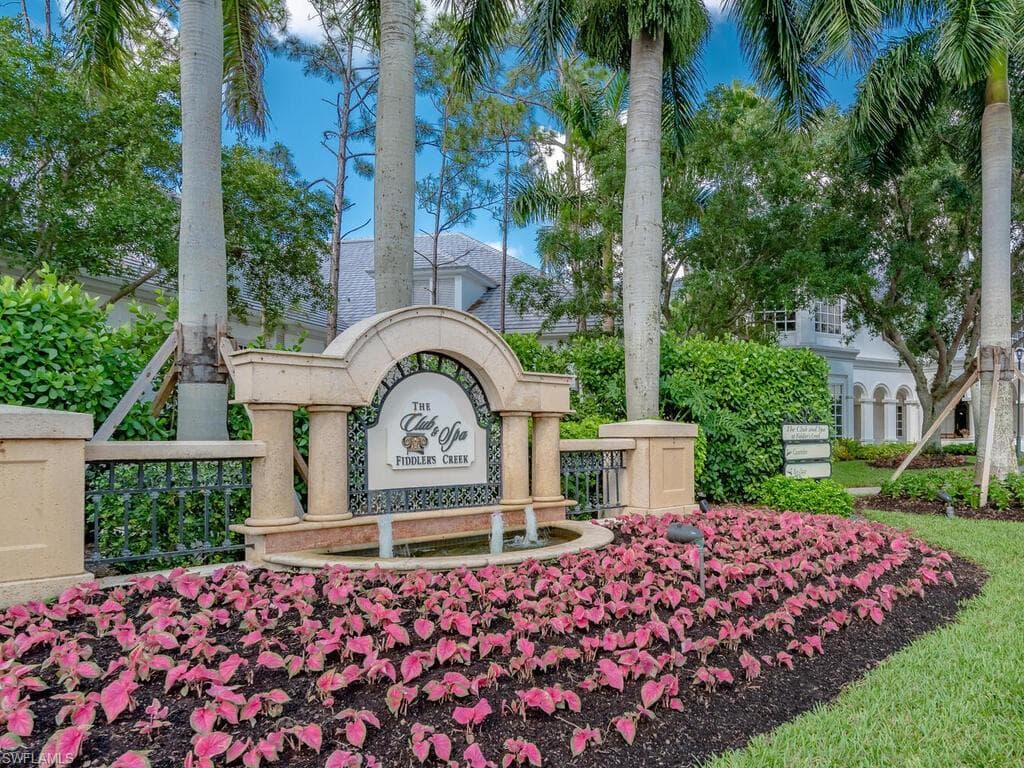4685 Hawks Nest Way 101, Naples, FL 34114-36