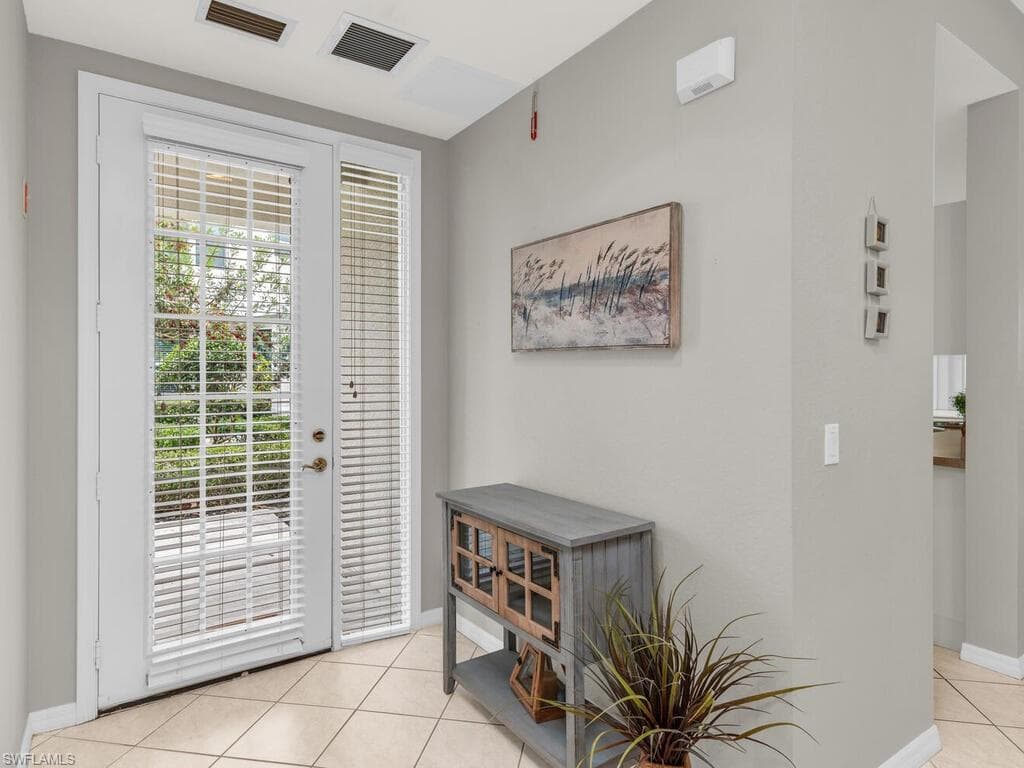 4685 Hawks Nest Way 101, Naples, FL 34114-4