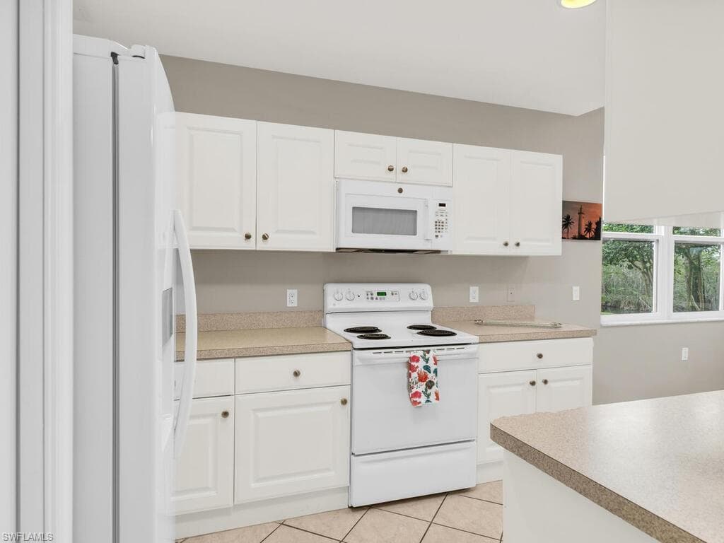 4685 Hawks Nest Way 101, Naples, FL 34114-8