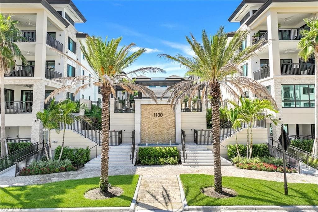 1130 3rd Ave S 211, Naples, FL 34102-2