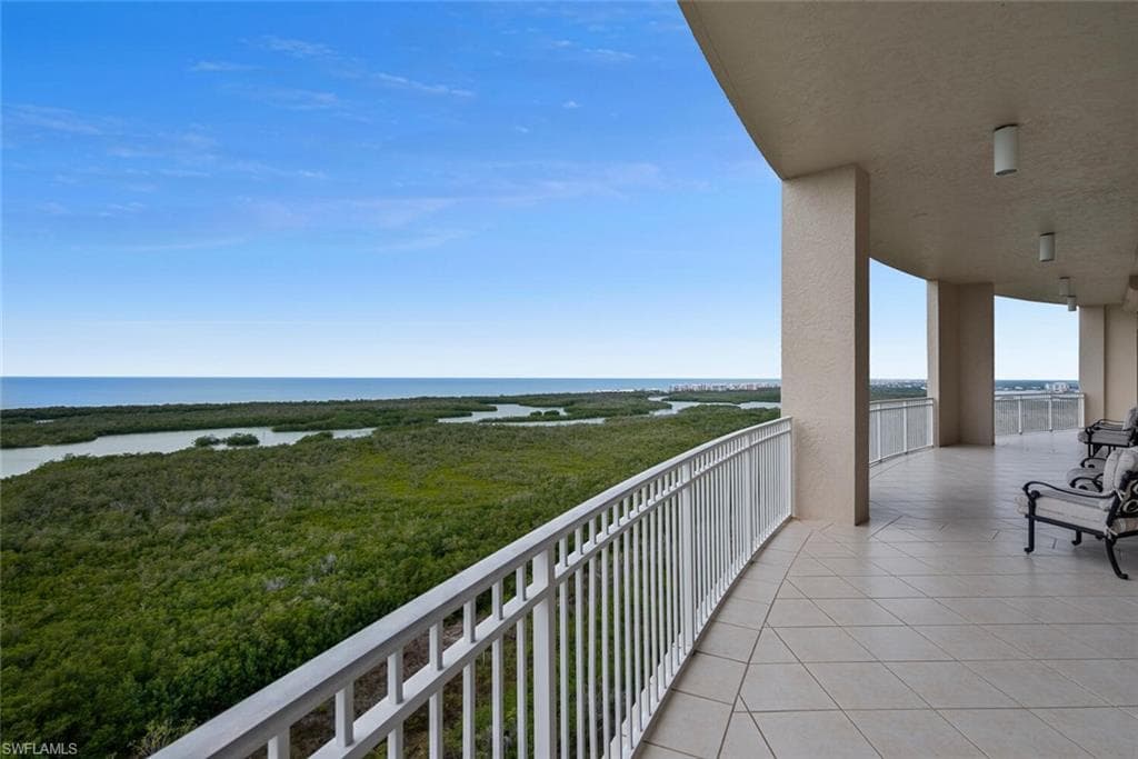 301 Arbor Lake Dr 3-101, Naples, FL 34110-22