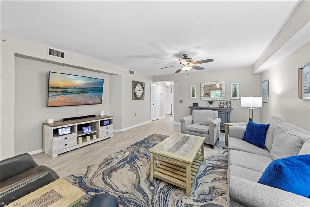 15495 Cedarwood Ln 103, Naples, Fl 34110-18
