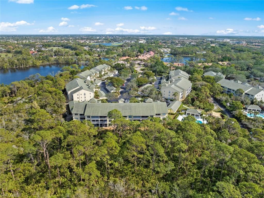 15495 Cedarwood Ln 103, Naples, Fl 34110-35