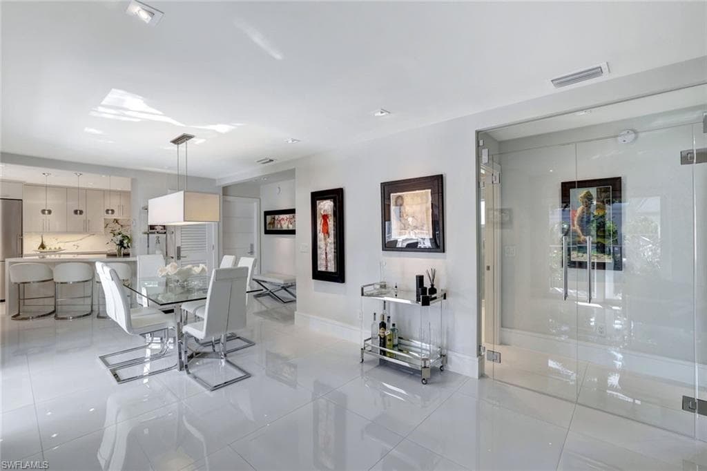 231 3rd Ave S 231, Naples, FL 34102-15