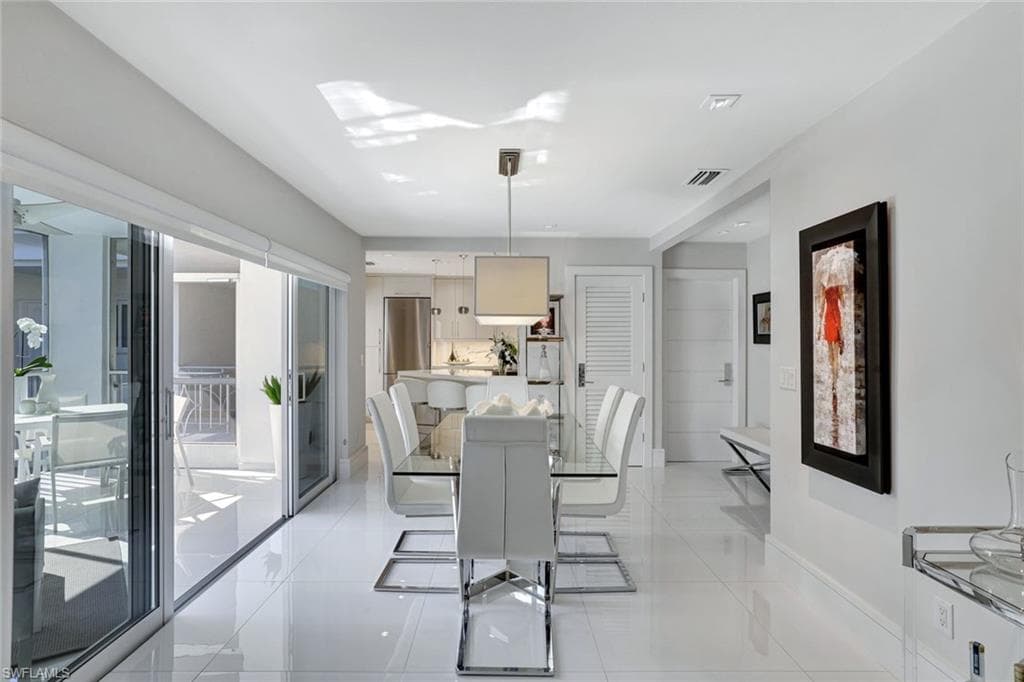 231 3rd Ave S 231, Naples, FL 34102-16