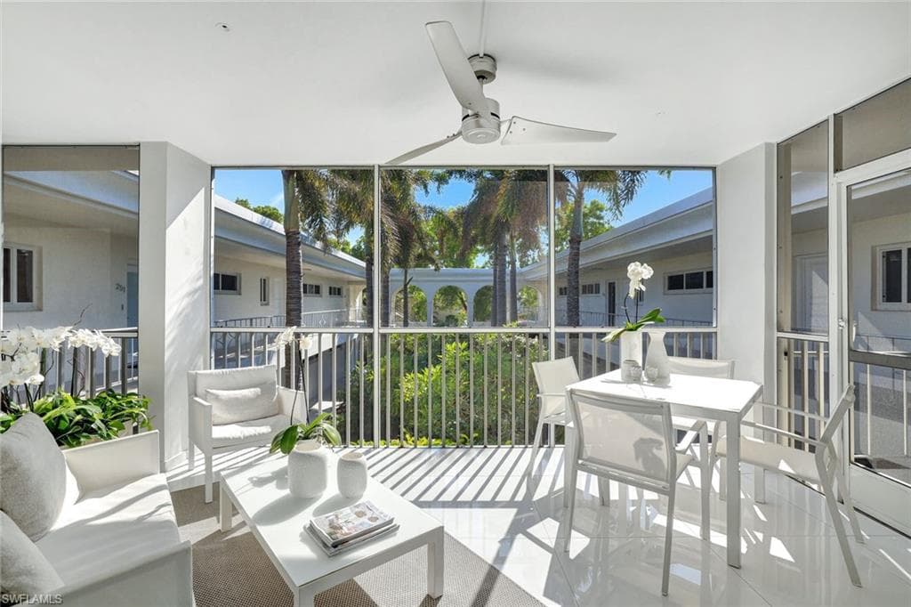 231 3rd Ave S 231, Naples, FL 34102-1