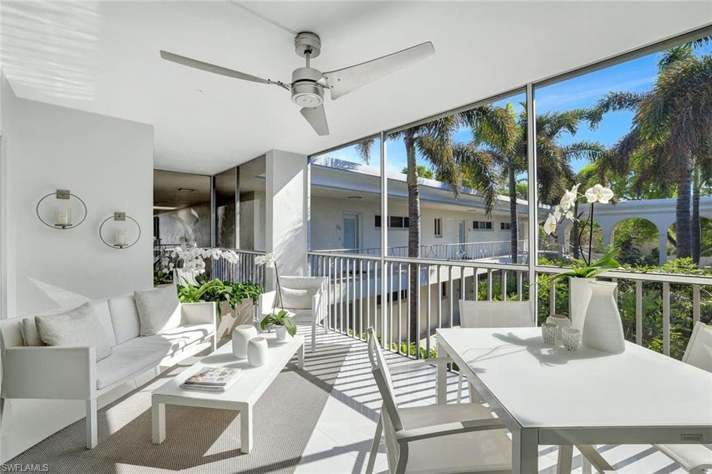 231 3rd Ave S 231, Naples, FL 34102-19