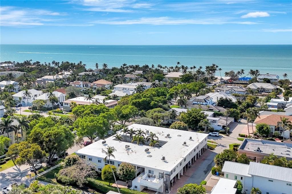 231 3rd Ave S 231, Naples, FL 34102-7