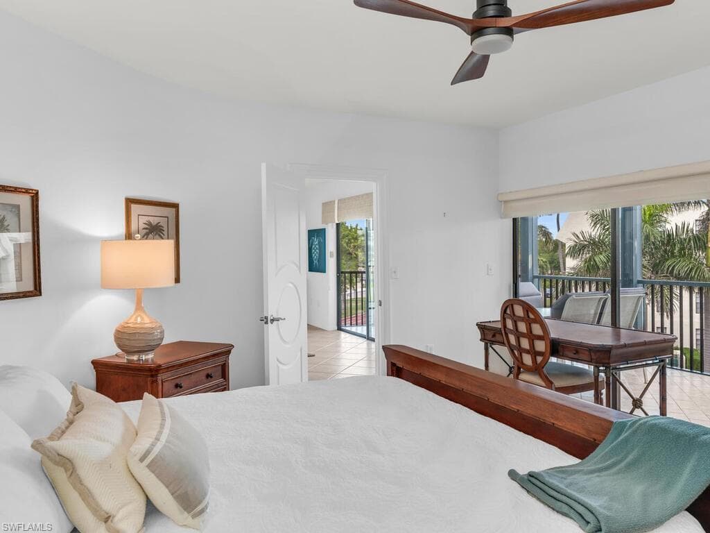 961 Collier Ct 209, Marco Island, FL 34145-21