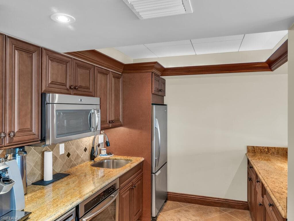 961 Collier Ct 209, Marco Island, FL 34145-29