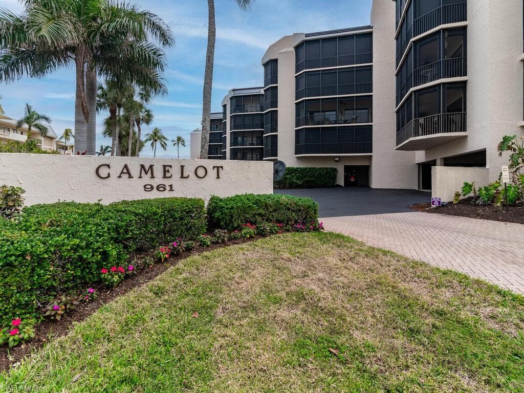 961 Collier Ct 209, Marco Island, FL 34145-3