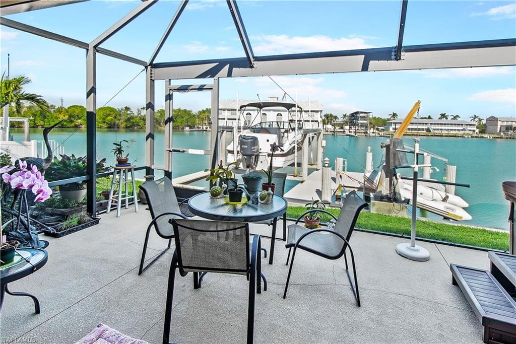 125 Pago Pago Dr E, Naples, FL 34113-20