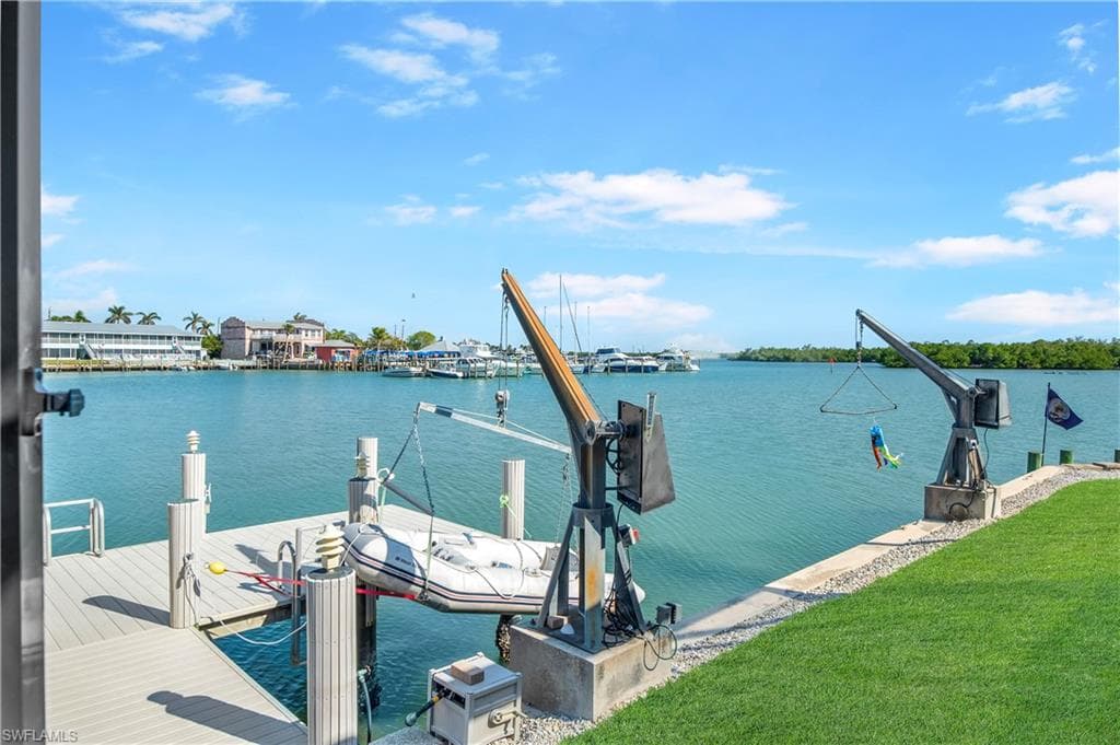 125 Pago Pago Dr E, Naples, FL 34113-23