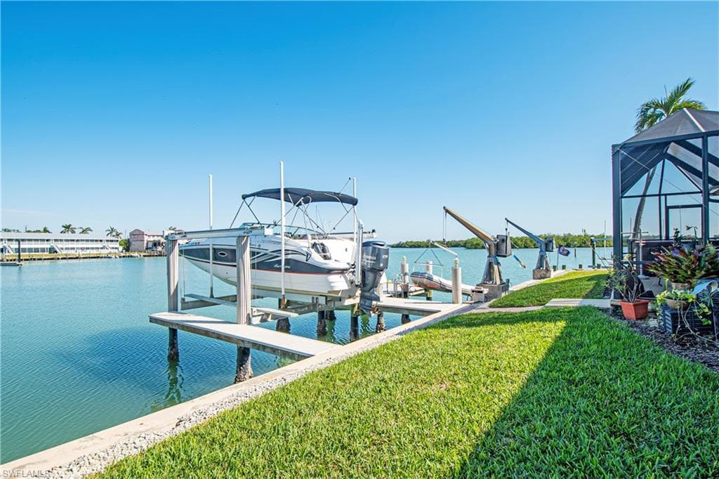 125 Pago Pago Dr E, Naples, FL 34113-27