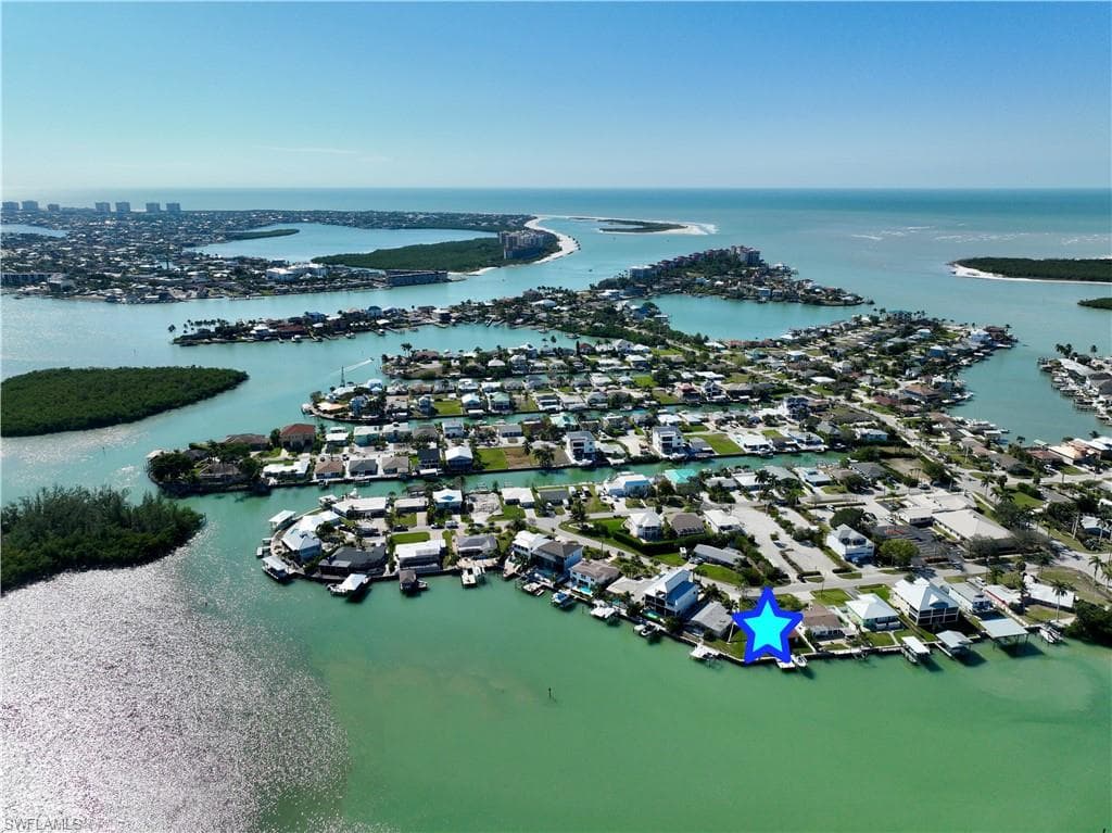 125 Pago Pago Dr E, Naples, FL 34113-32