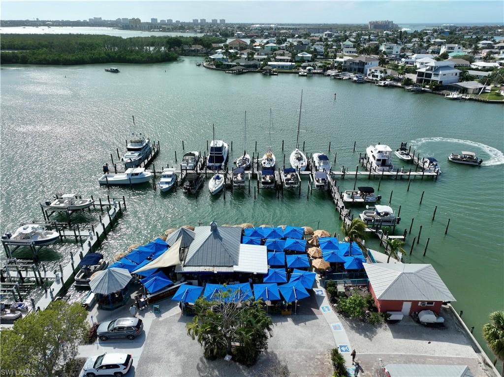125 Pago Pago Dr E, Naples, FL 34113-39