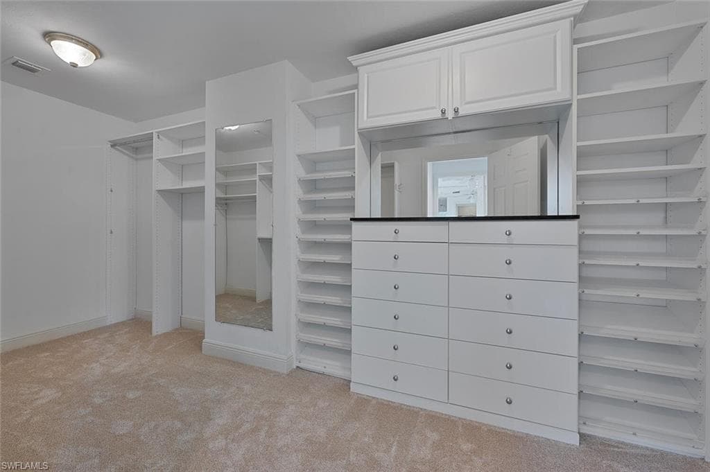 445 Cove Tower Dr 304, Naples, FL 34110-13