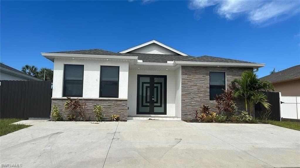 4393 32nd Ave SE, Naples, FL 34117-2