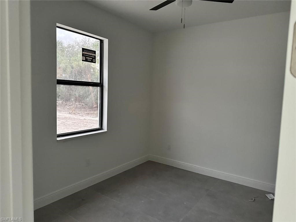 4393 32nd Ave SE, Naples, FL 34117-3