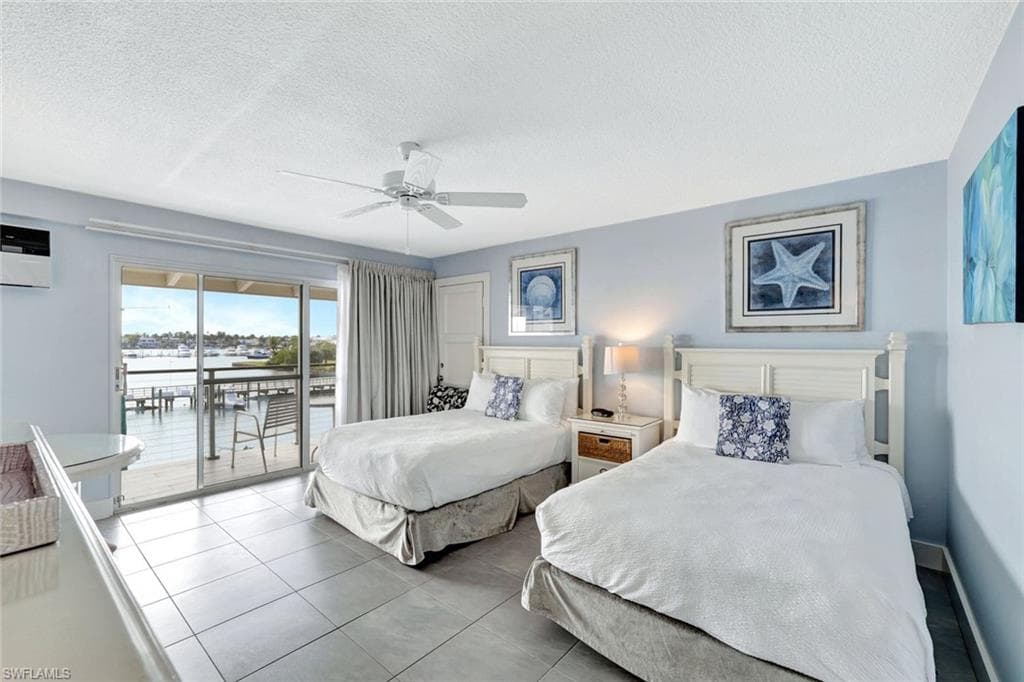900 Broad Ave S 320, Naples, FL 34102-7