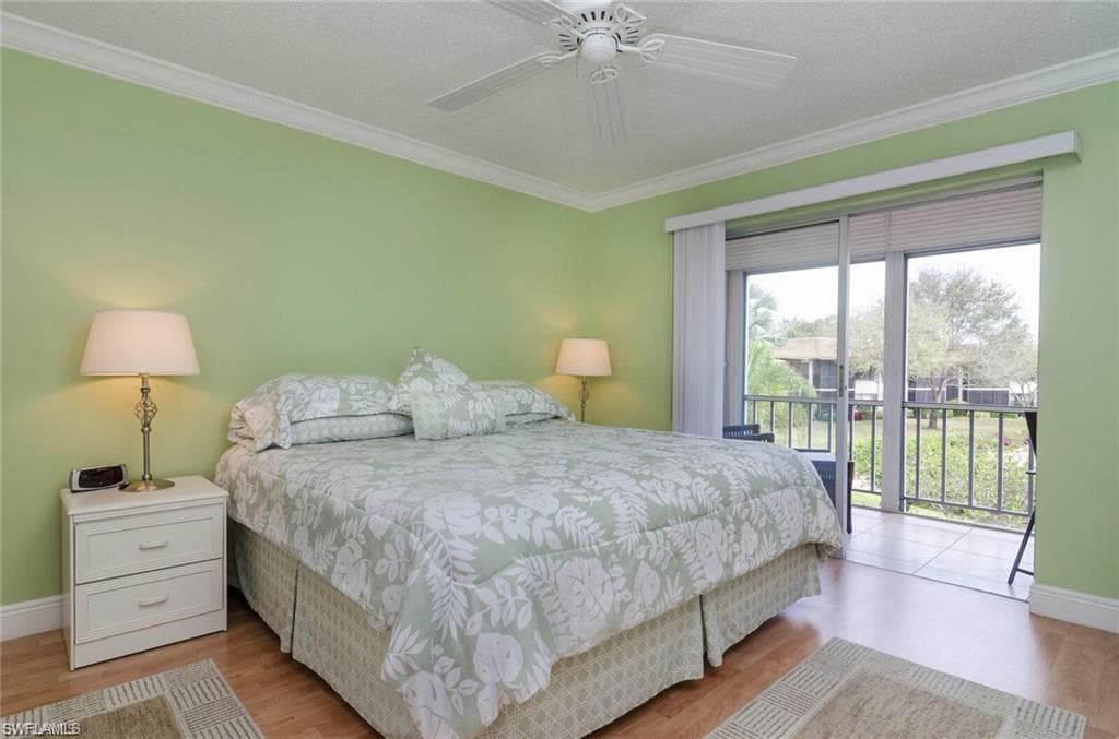 3150 Binnacle Dr 212, Naples, FL 34103-9