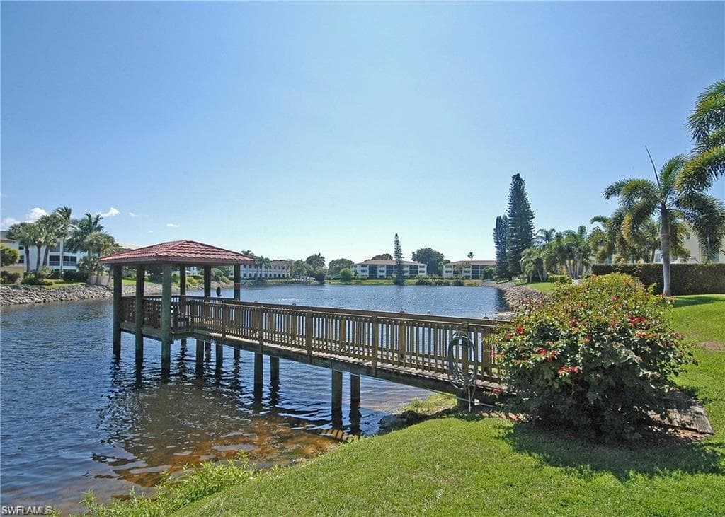 3150 Binnacle Dr 212, Naples, FL 34103-15