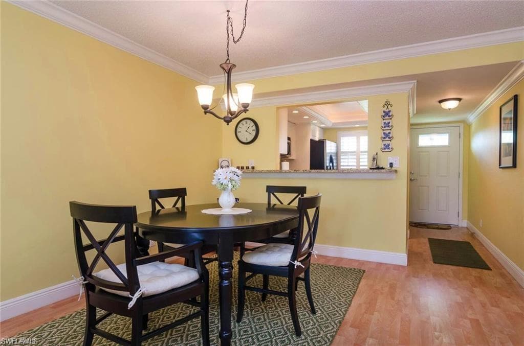 3150 Binnacle Dr 212, Naples, FL 34103-5