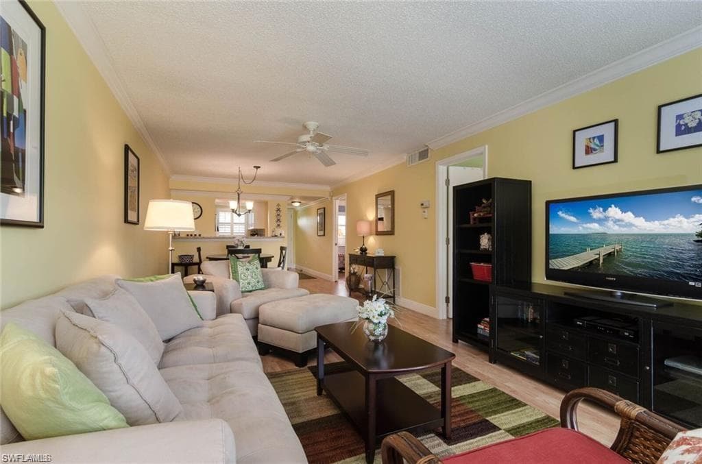 3150 Binnacle Dr 212, Naples, FL 34103-7