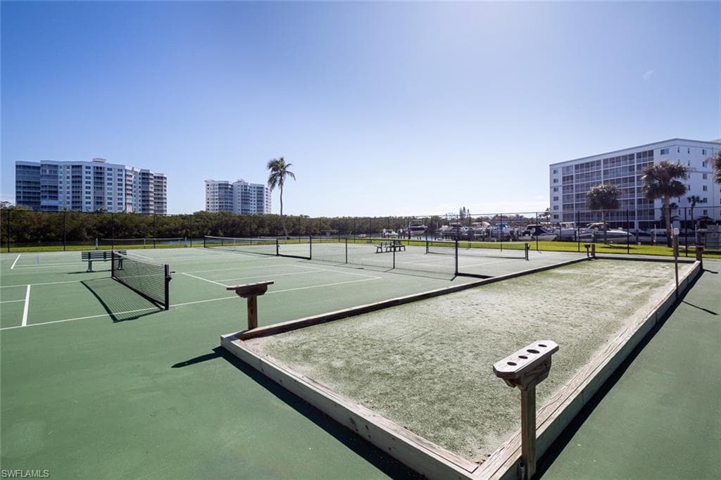 11 Bluebill Ave 1001, Naples, FL 34108-26