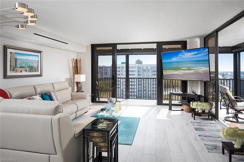11 Bluebill Ave 1001, Naples, FL 34108-6