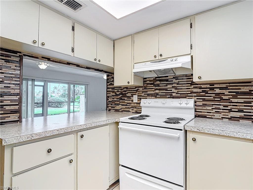 185 Palm Dr K, Naples, FL 34112-13