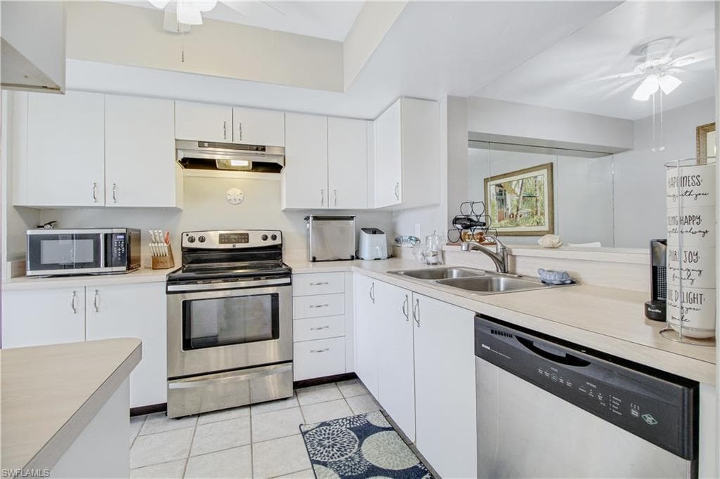 7320 Glenmoor Ln 2105, Naples, FL 34104-10