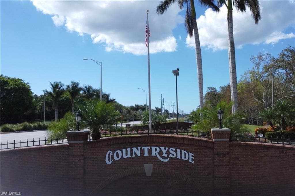 7320 Glenmoor Ln 2105, Naples, FL 34104-26