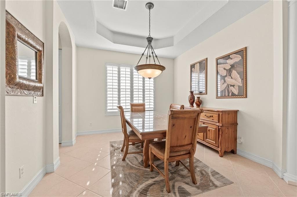14478 Sterling Oaks Dr, Naples, FL 34110-11