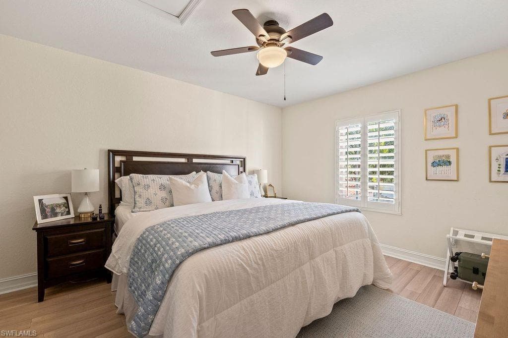 14478 Sterling Oaks Dr, Naples, FL 34110-16
