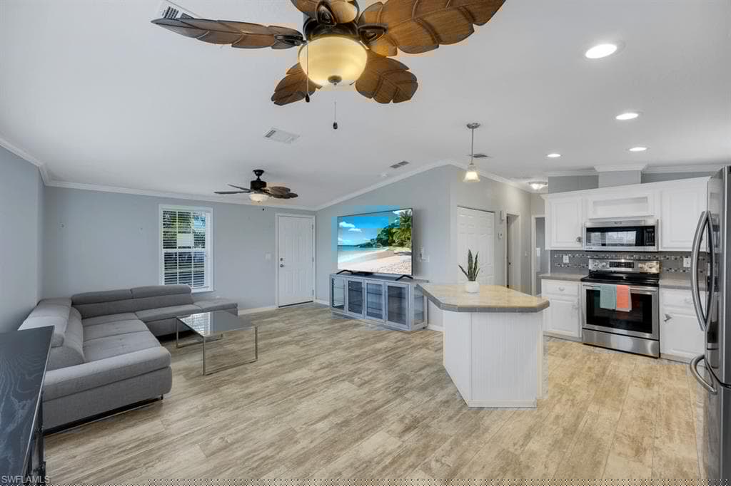 4620 Candlestick Ct E, Estero, FL 33928-9