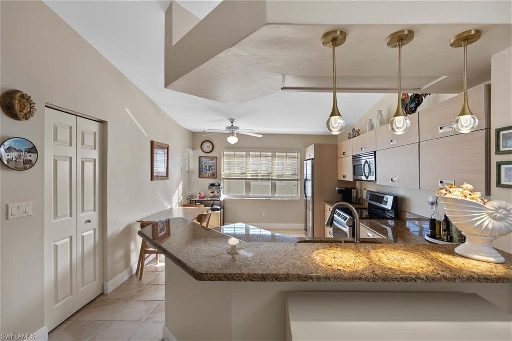 2516 Orchid Bay Dr 201, Naples, FL 34109-11