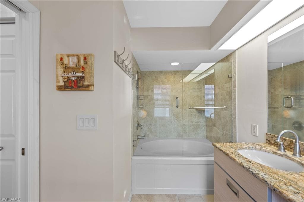 2516 Orchid Bay Dr 201, Naples, FL 34109-17