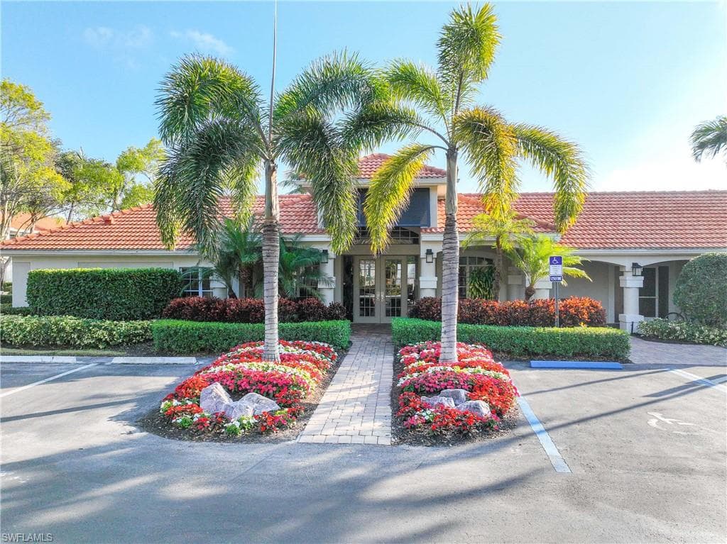 2516 Orchid Bay Dr 201, Naples, FL 34109-29