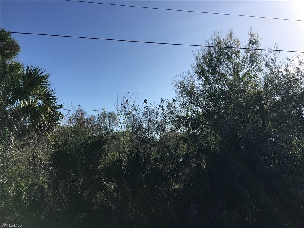 660 16th St NE, Naples, FL 34120-15