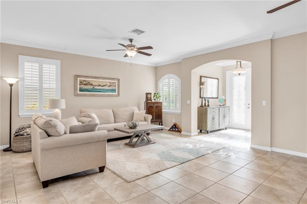 1517 Birdie Dr, Naples, FL 34120-9