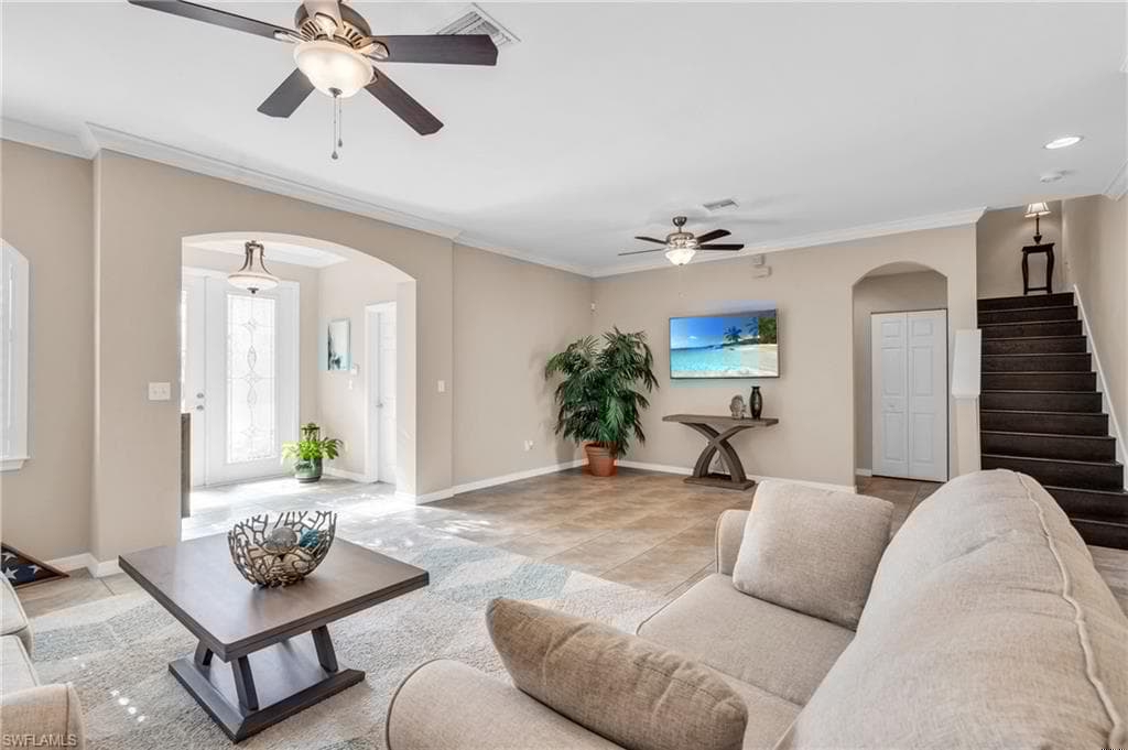 1517 Birdie Dr, Naples, FL 34120-11