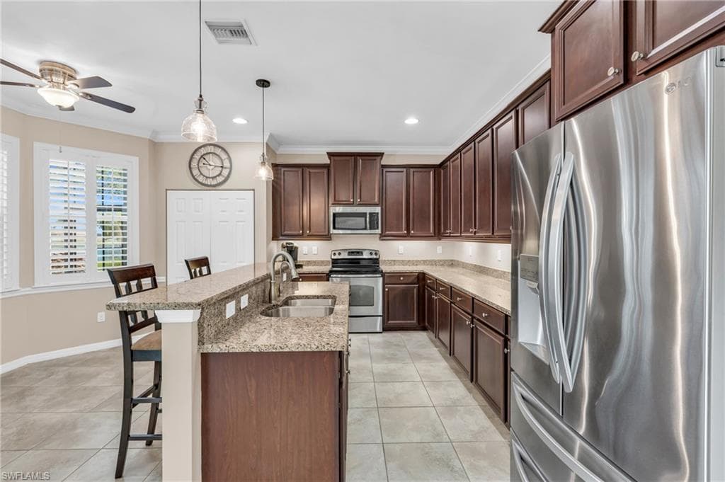 1517 Birdie Dr, Naples, FL 34120-12