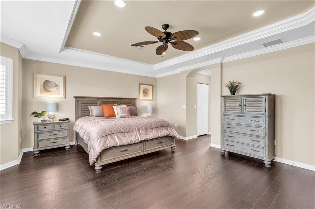 1517 Birdie Dr, Naples, FL 34120-21