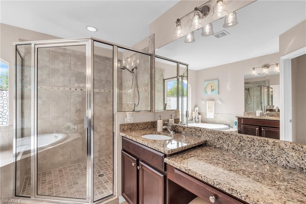1517 Birdie Dr, Naples, FL 34120-22