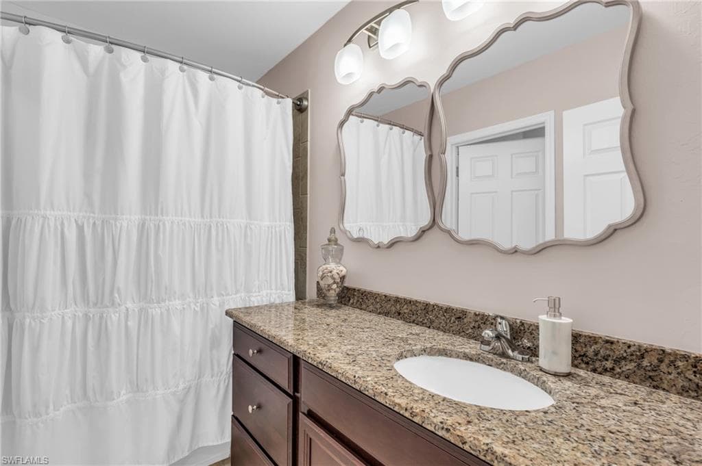 1517 Birdie Dr, Naples, FL 34120-26