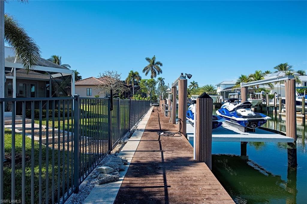 2185 Trout Ct, Naples, FL 34102-9